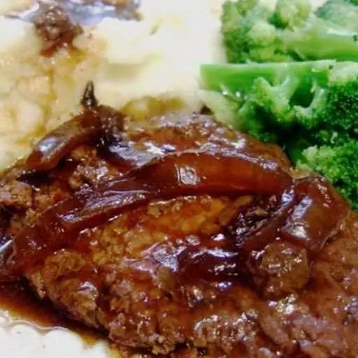 Crock Pot Melt-In-Your-Mouth Cube Steak & Gravy