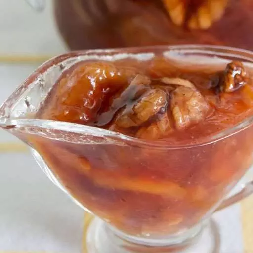 Варенье из яблок с грецкими орехами