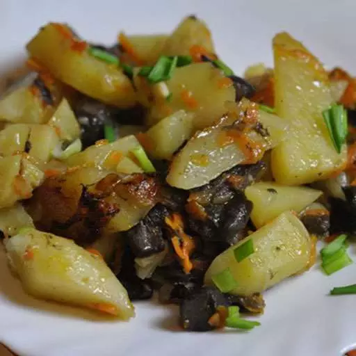 Картошка с лесными грибами