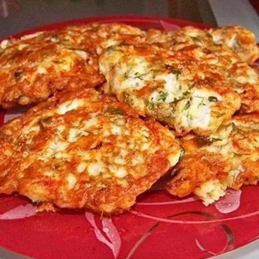 Куриные оладьи с сыром на кефире