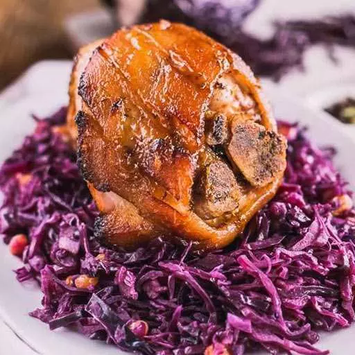 Рулька в медовой глазури