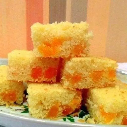 Манник з курагою